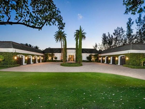 100 Harbor Way, Jupiter Island, FL 33455