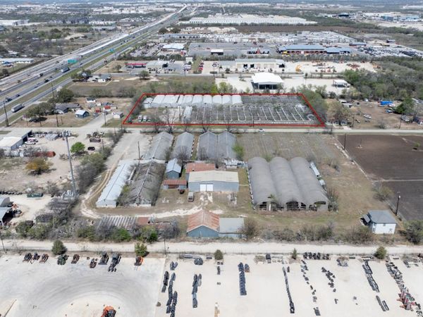 5277 Uecker, San Antonio, TX 78220