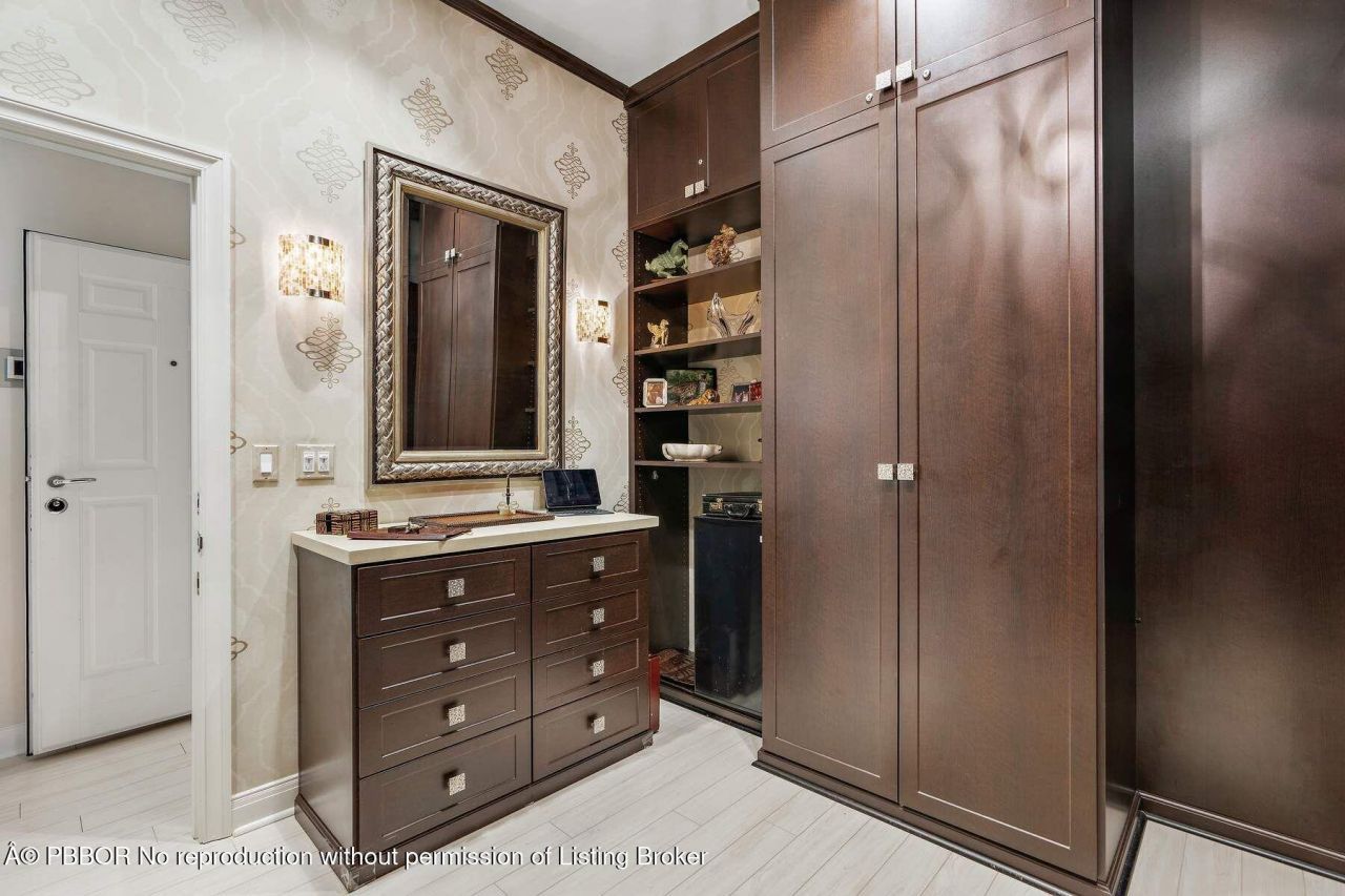 710 N County Road, Palm Beach, FL 33480 Photo