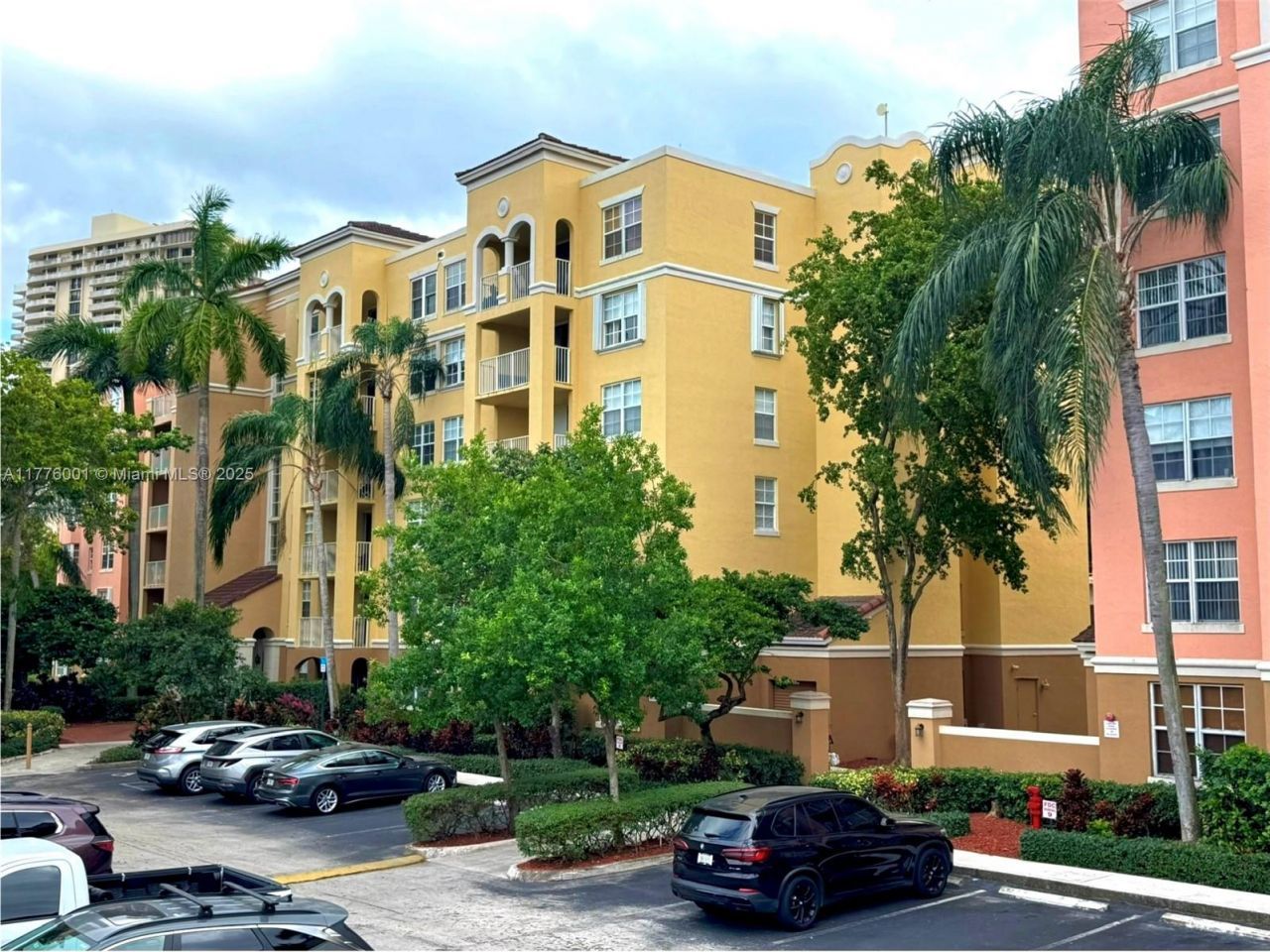 19555 E Country Club Dr, Unit 8108, Aventura, FL 33180 Photo