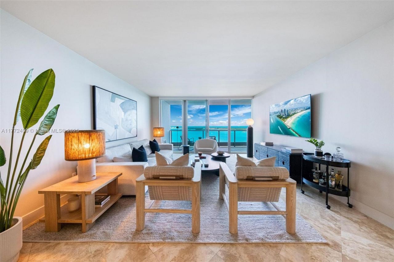 1331 Brickell Bay Dr, Unit 3305, Miami, FL 33131 Photo