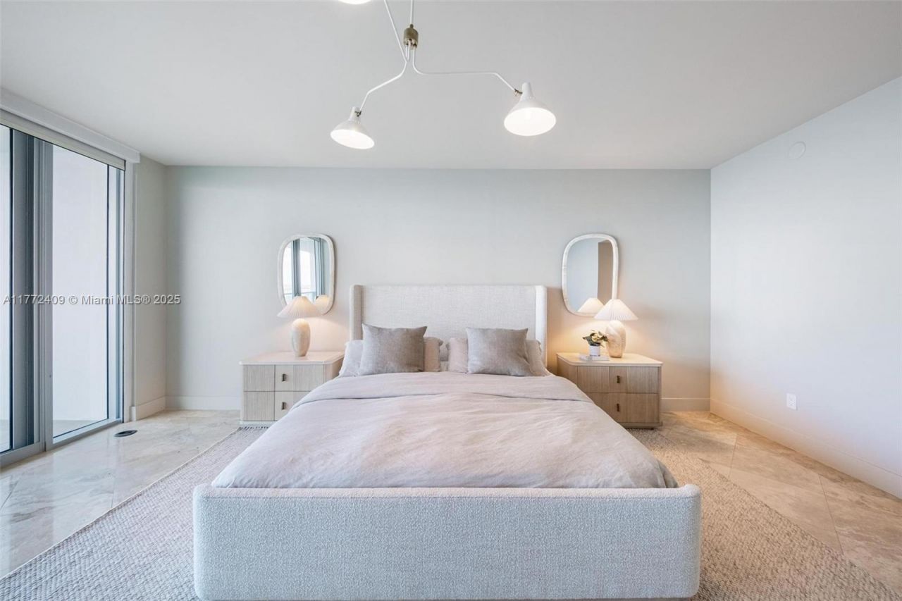 1331 Brickell Bay Dr, Unit 3305, Miami, FL 33131 Photo