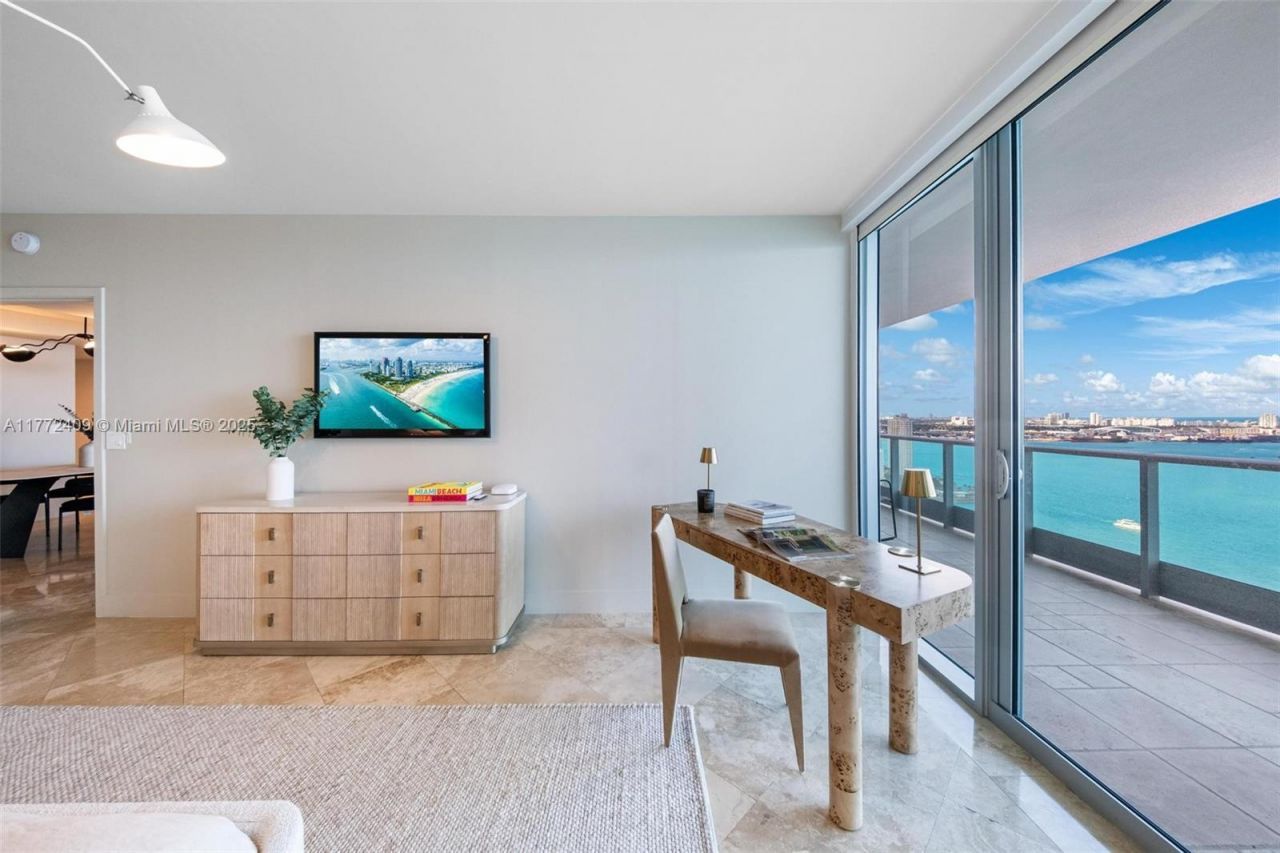 1331 Brickell Bay Dr, Unit 3305, Miami, FL 33131 Photo