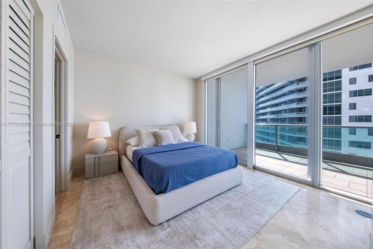 1331 Brickell Bay Dr, Unit 3305, Miami, FL 33131 Photo