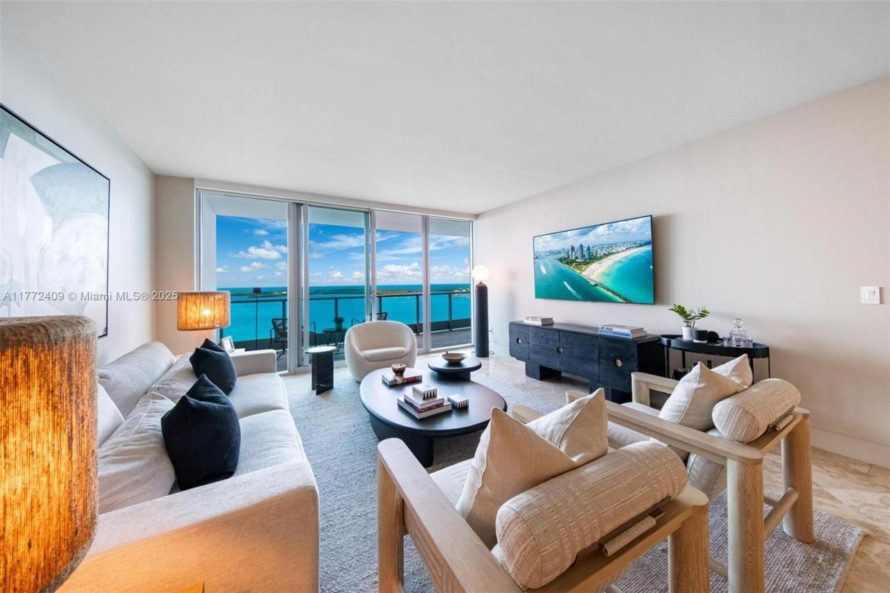 1331 Brickell Bay Dr, Unit 3305, Miami, FL 33131 Photo