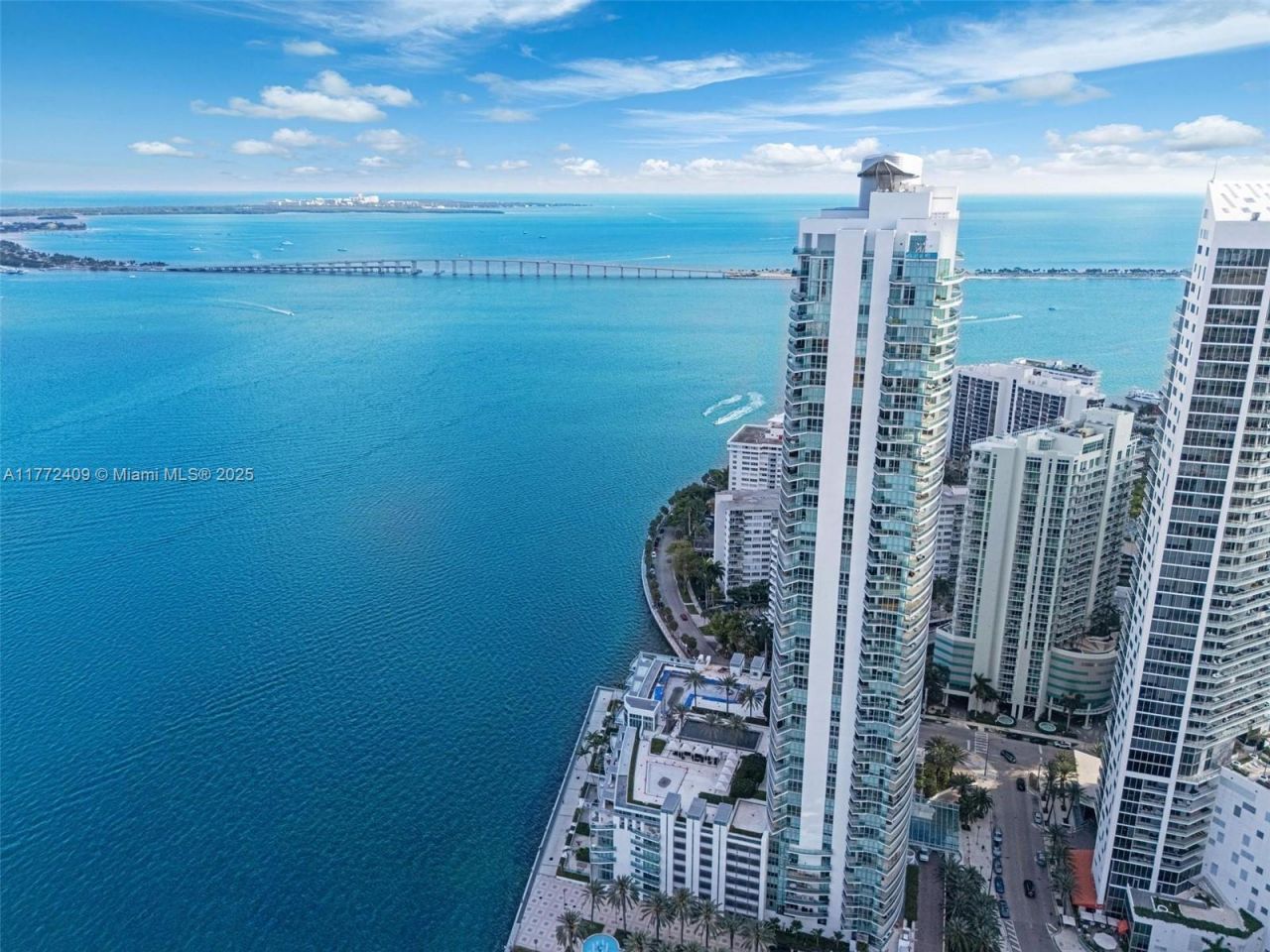 1331 Brickell Bay Dr, Unit 3305, Miami, FL 33131 Photo