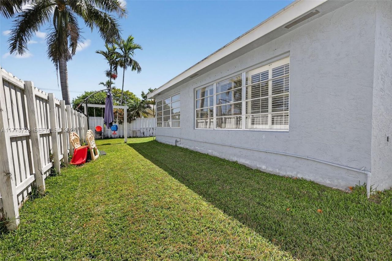 217 SE 5th St, Dania Beach, FL 33004 Photo