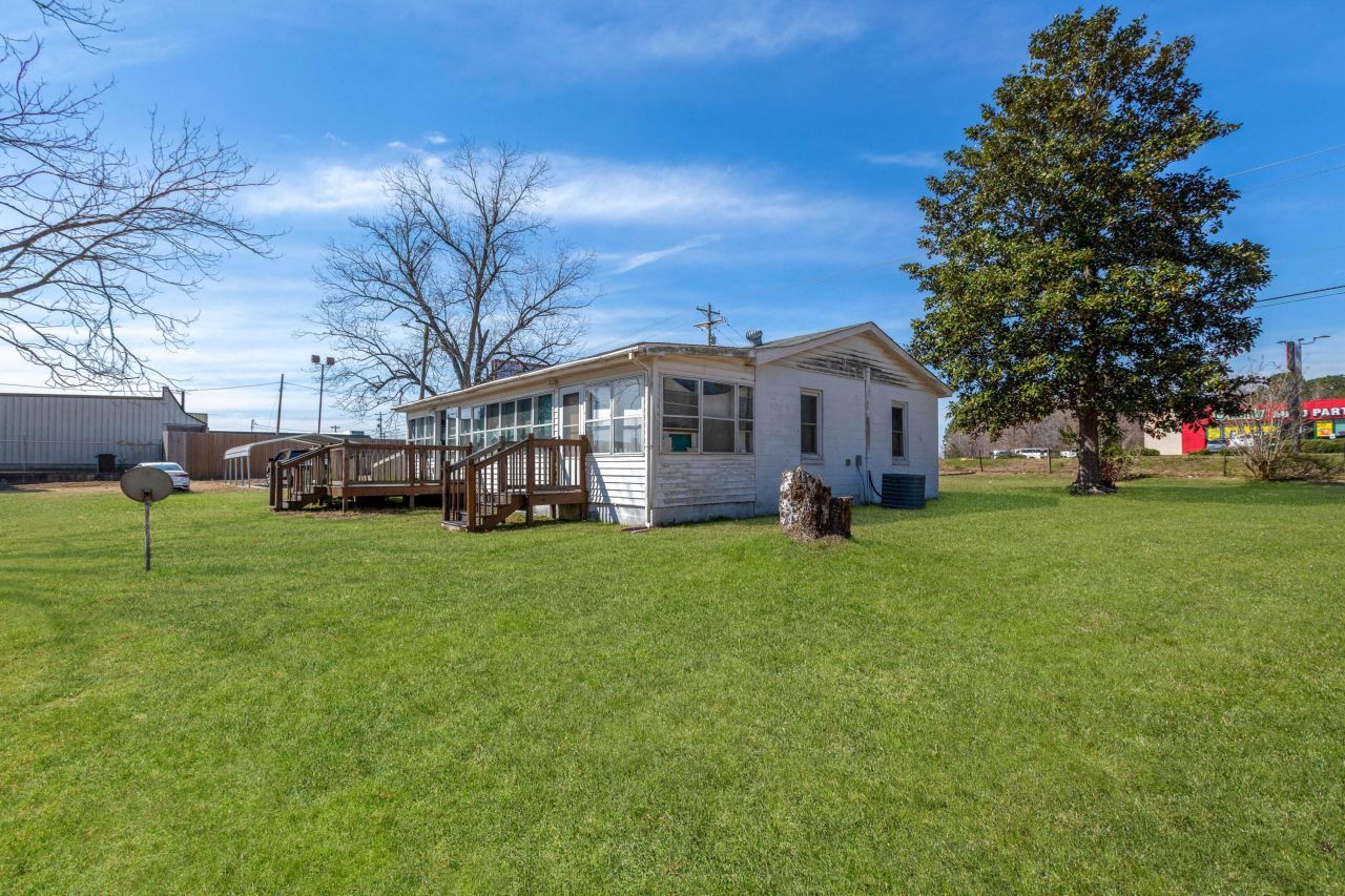 126 N Hwy 52 Photo 13