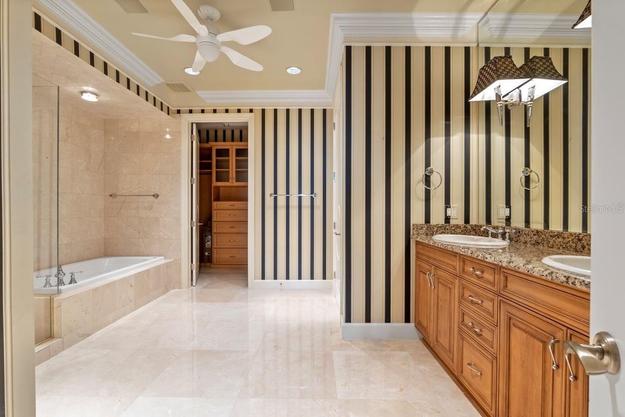 100 S Eola Drive, Unit 119, Orlando, FL 32801 Photo