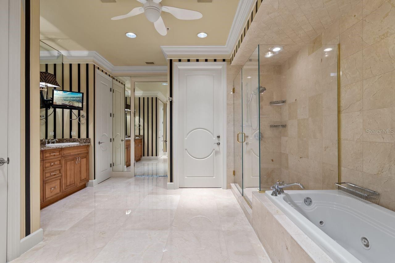 100 S Eola Drive, Unit 119, Orlando, FL 32801 Photo