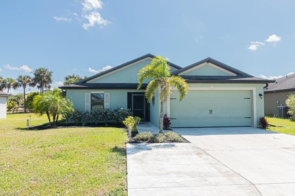 163 Shadow Lakes Dr, Lehigh Acres, FL 33974 Photo