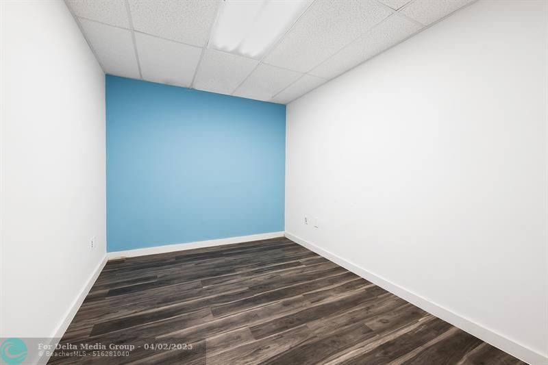 2817 E Oakland Park Blvd, Fort Lauderdale, FL 33306 Photo