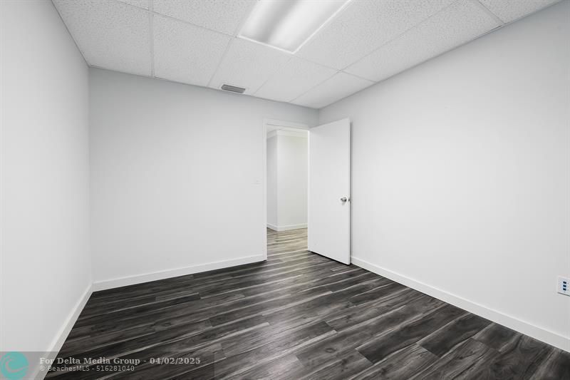 2817 E Oakland Park Blvd, Fort Lauderdale, FL 33306 Photo