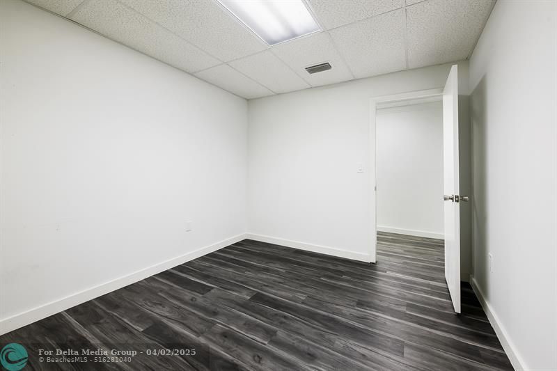 2817 E Oakland Park Blvd, Fort Lauderdale, FL 33306 Photo