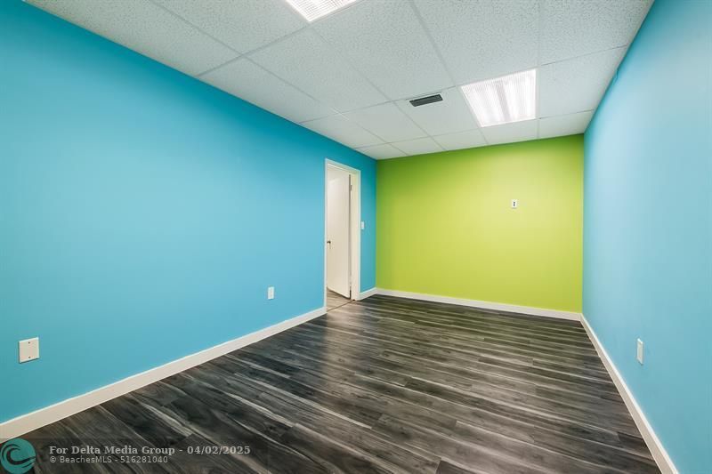 2817 E Oakland Park Blvd, Fort Lauderdale, FL 33306 Photo