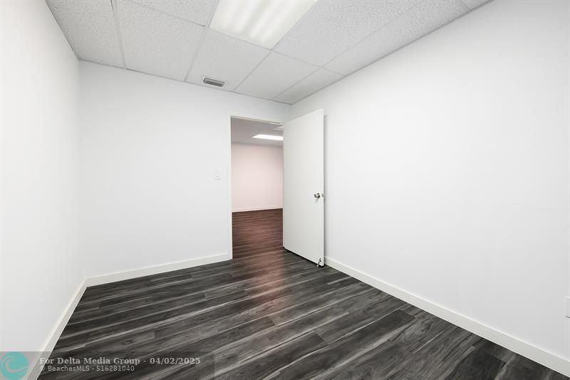 2817 E Oakland Park Blvd, Fort Lauderdale, FL 33306 Photo