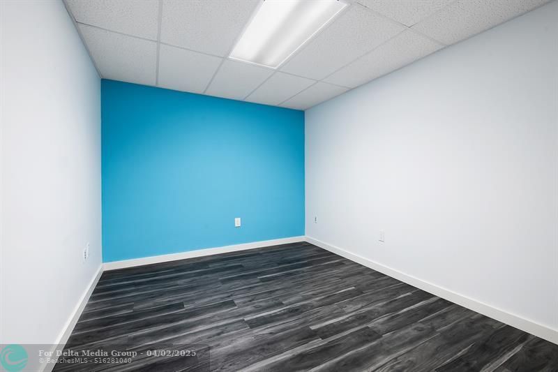 2817 E Oakland Park Blvd, Fort Lauderdale, FL 33306 Photo