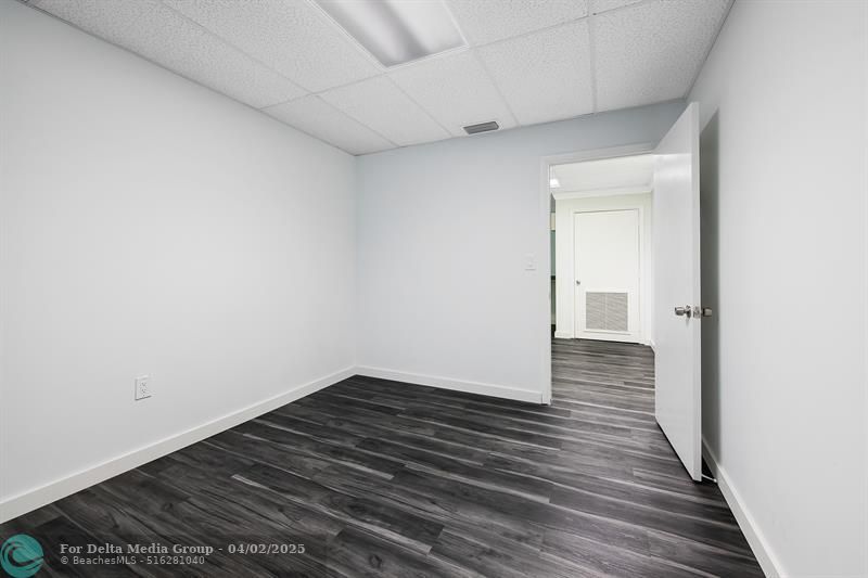 2817 E Oakland Park Blvd, Fort Lauderdale, FL 33306 Photo