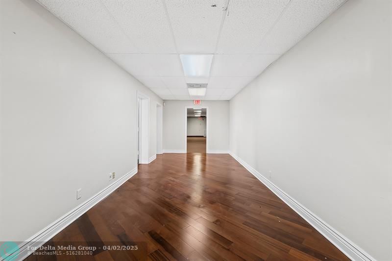 2817 E Oakland Park Blvd, Fort Lauderdale, FL 33306 Photo