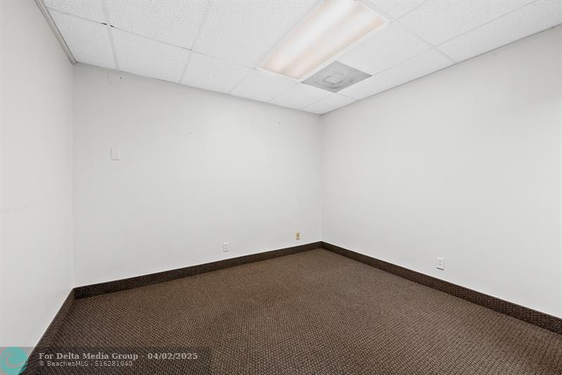 2817 E Oakland Park Blvd, Fort Lauderdale, FL 33306 Photo