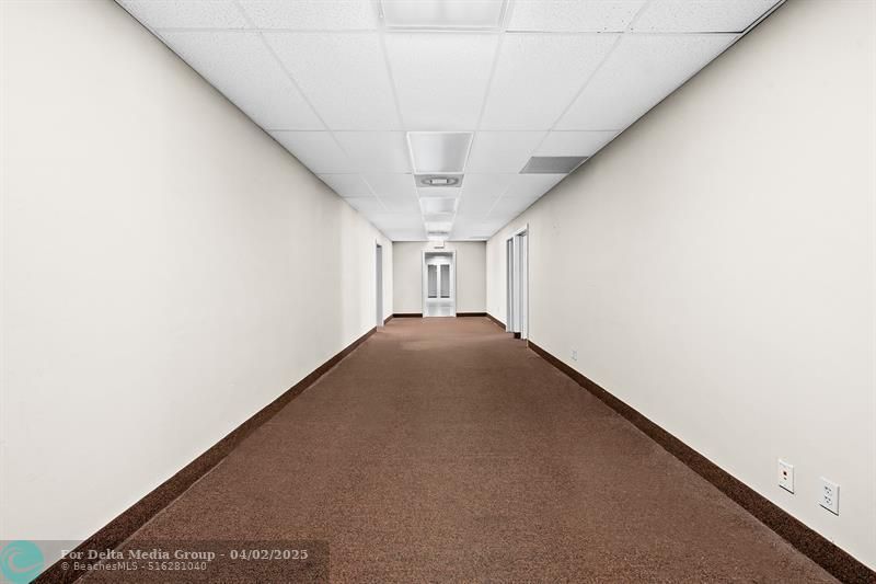 2817 E Oakland Park Blvd, Fort Lauderdale, FL 33306 Photo