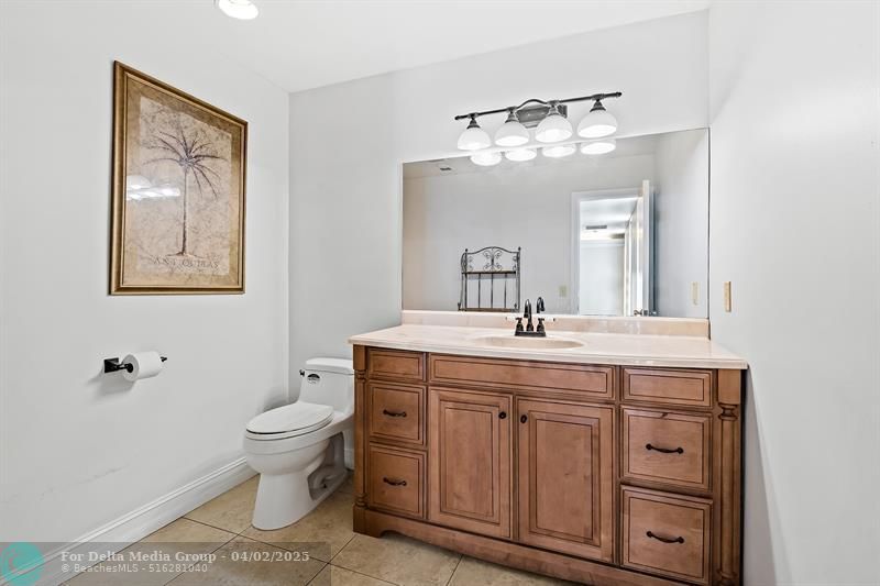 2817 E Oakland Park Blvd, Fort Lauderdale, FL 33306 Photo