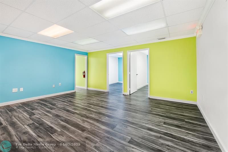 2817 E Oakland Park Blvd, Fort Lauderdale, FL 33306 Photo