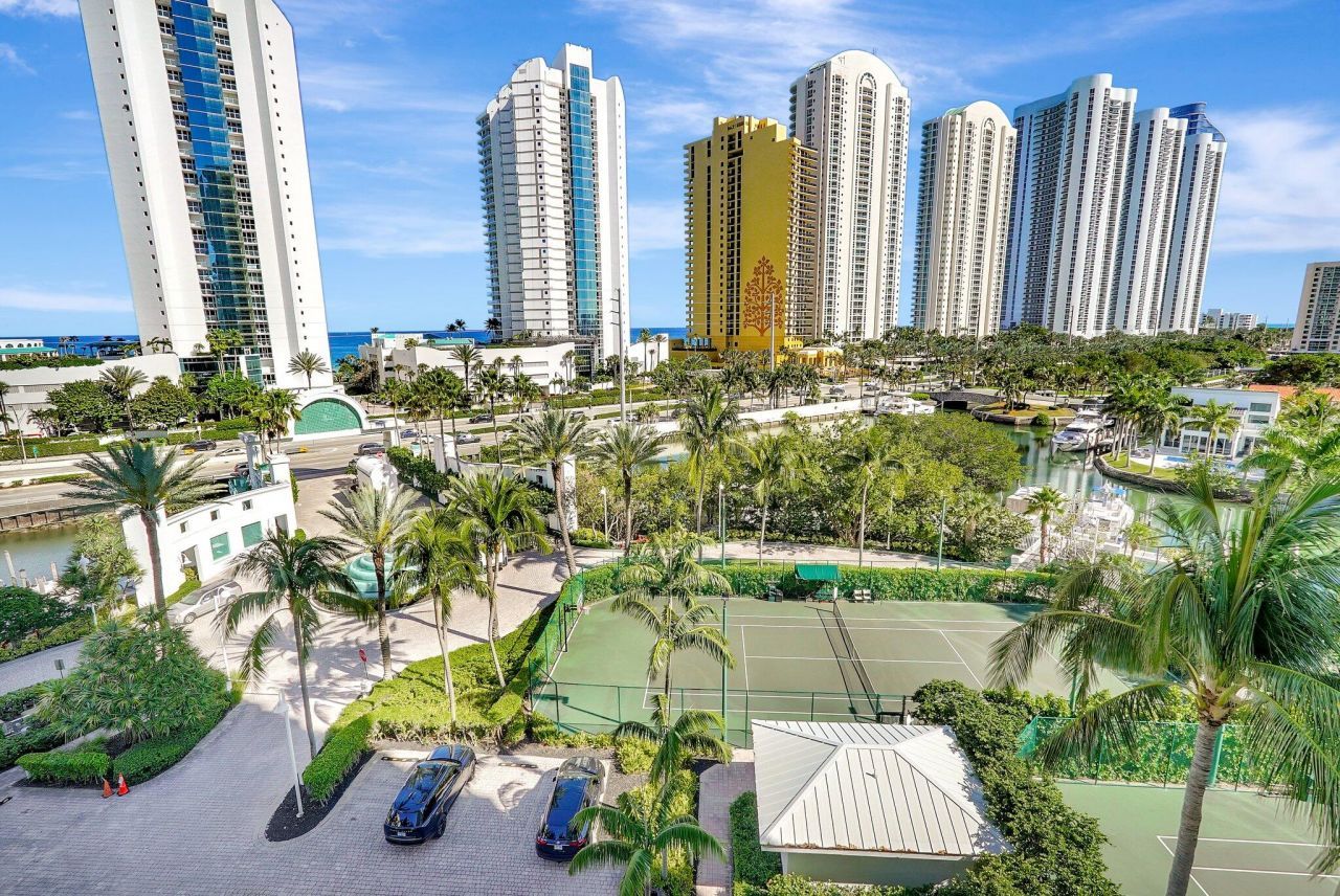 16400 Collins Avenue, Unit 641, Sunny Isles Beach, FL 33160 Photo