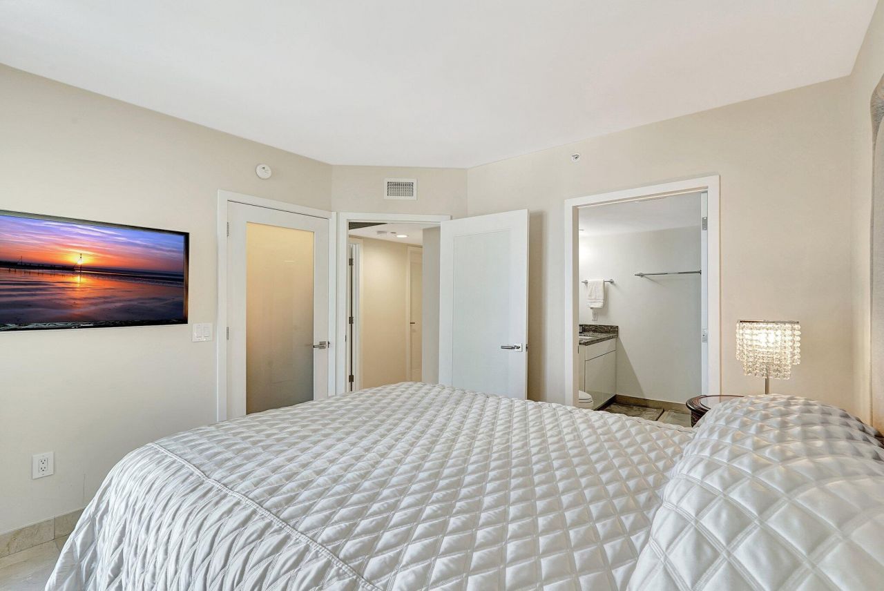 16400 Collins Avenue, Unit 641, Sunny Isles Beach, FL 33160 Photo