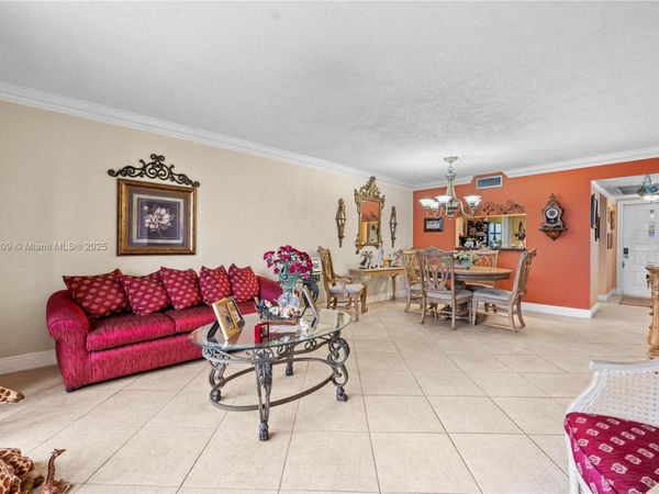 901 Colony Point Cir, Unit 503, Pembroke Pines, FL 33026
