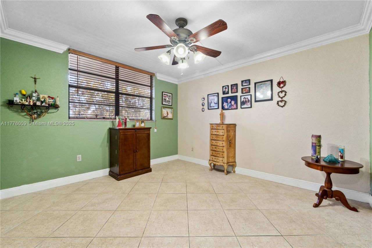 901 Colony Point Cir, Unit 503, Pembroke Pines, FL 33026 Photo