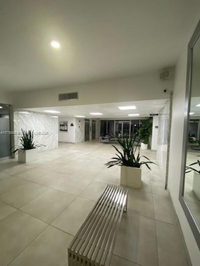 401 Golden Isles Dr, Unit 712, Hallandale Beach, FL 33009 Photo