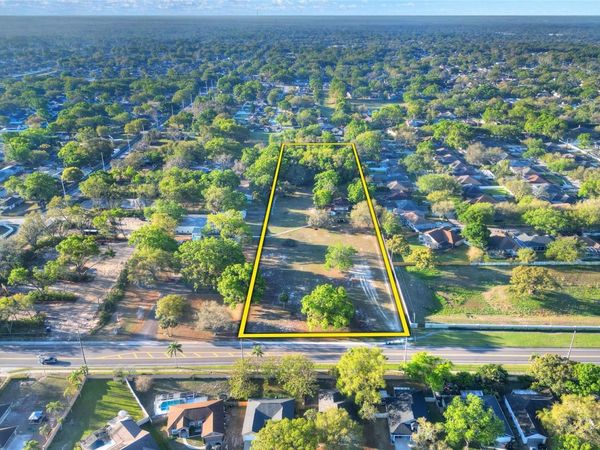 4207 E LUMSDEN ROAD, VALRICO, FL 33594