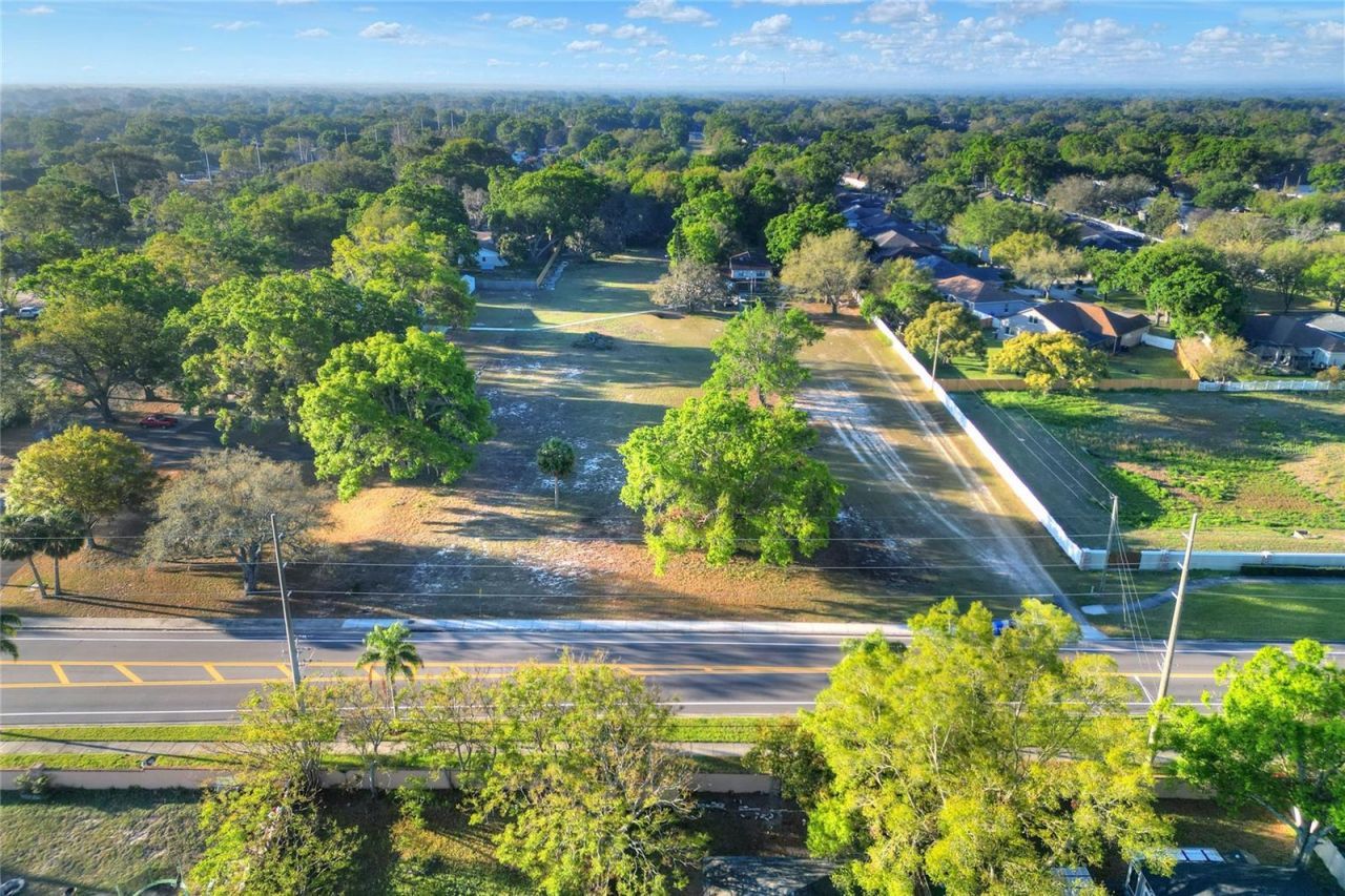4207 E Lumsden Road, Valrico, FL 33594 Photo