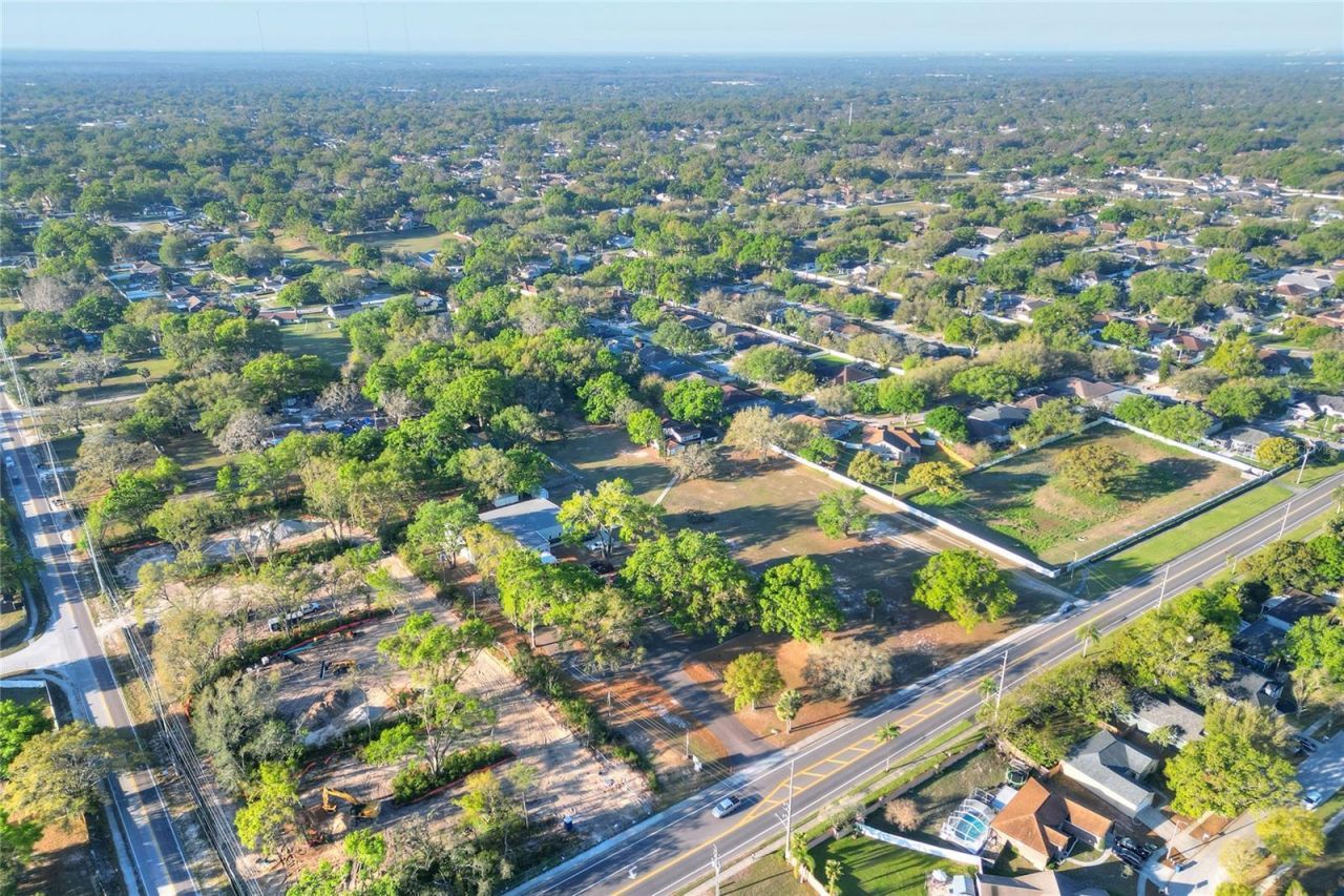 4207 E Lumsden Road, Valrico, FL 33594 Photo