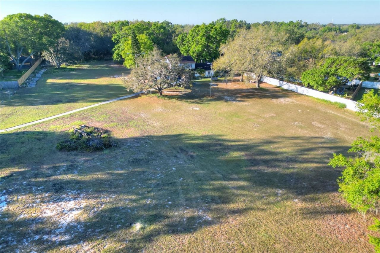 4207 E Lumsden Road, Valrico, FL 33594 Photo