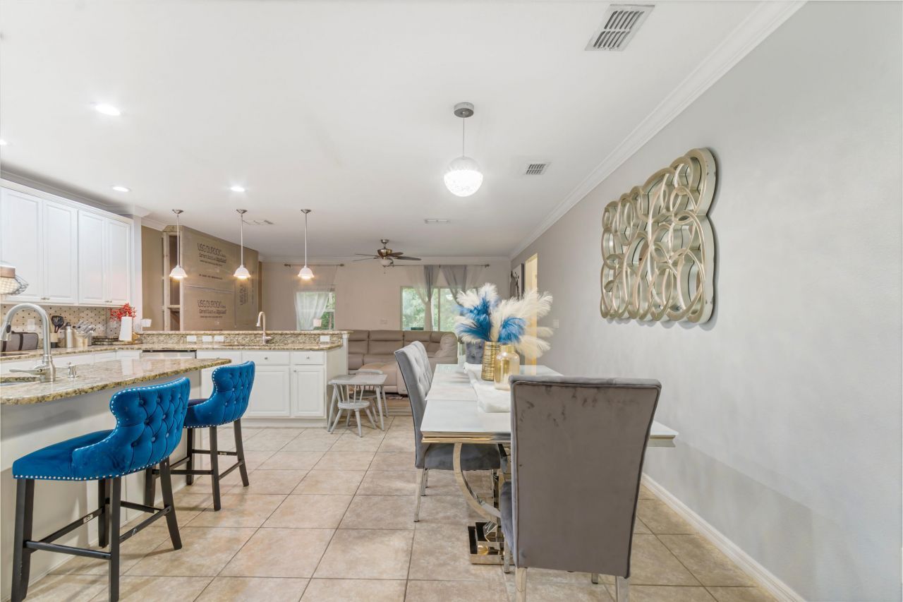 6102 NW Painted Bunting Court, Port Saint Lucie, FL 34986 Photo