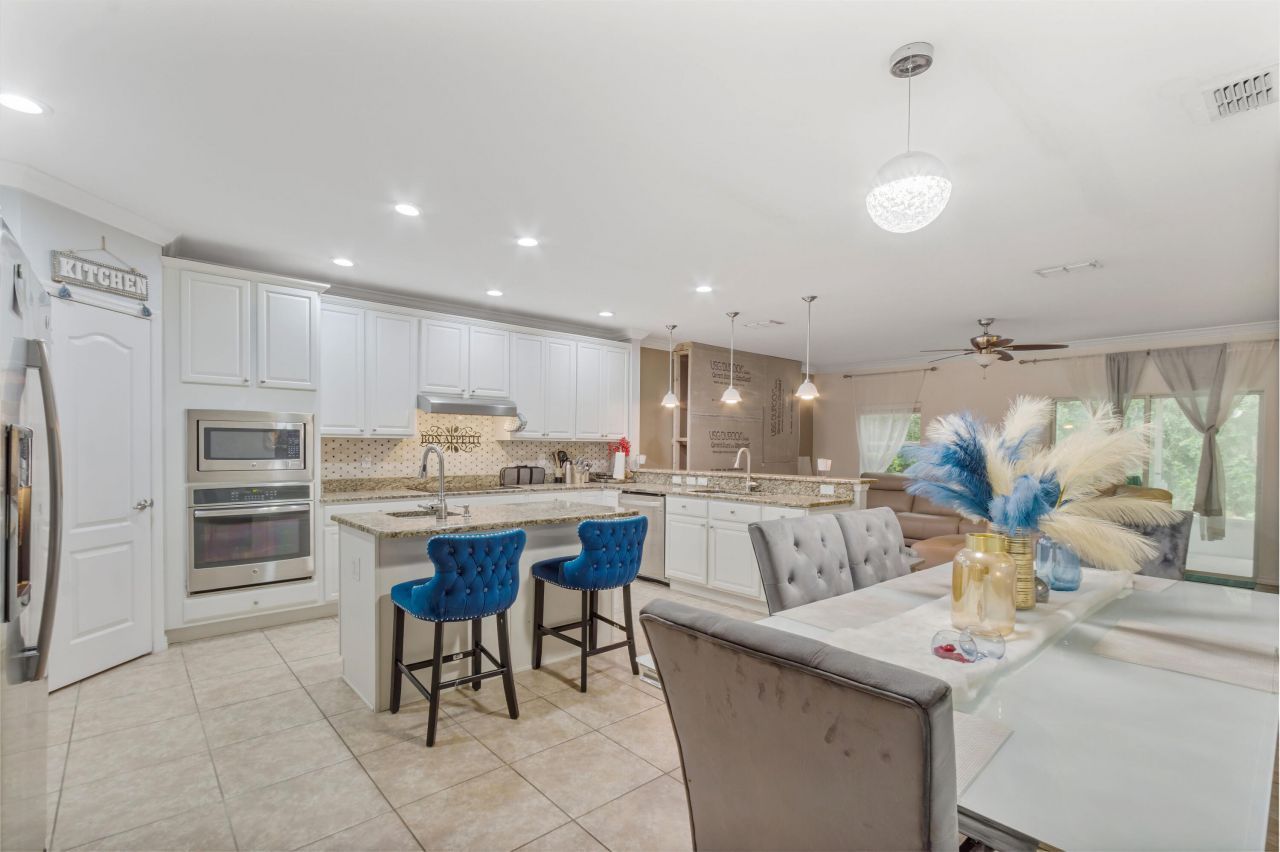 6102 NW Painted Bunting Court, Port Saint Lucie, FL 34986 Photo