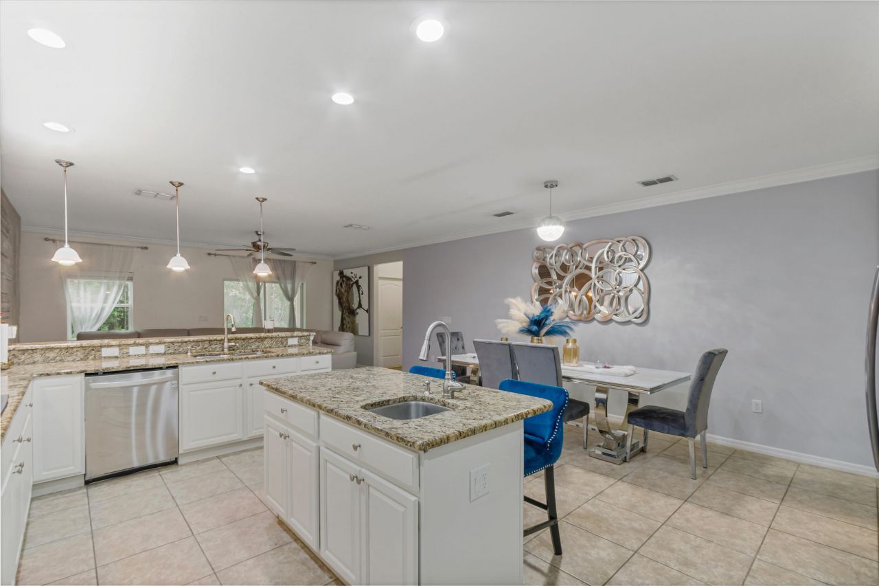 6102 NW Painted Bunting Court, Port Saint Lucie, FL 34986 Photo