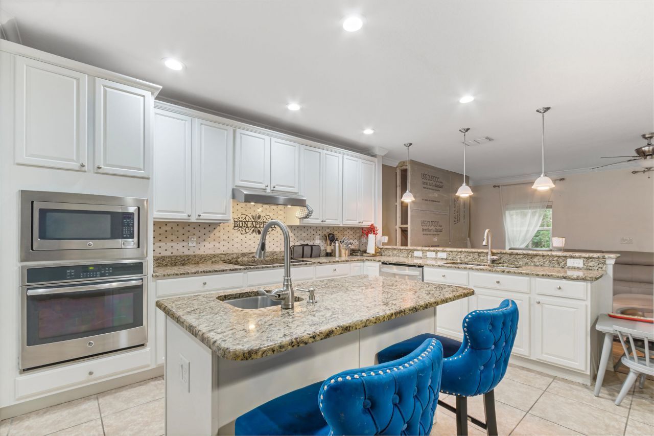 6102 NW Painted Bunting Court, Port Saint Lucie, FL 34986 Photo