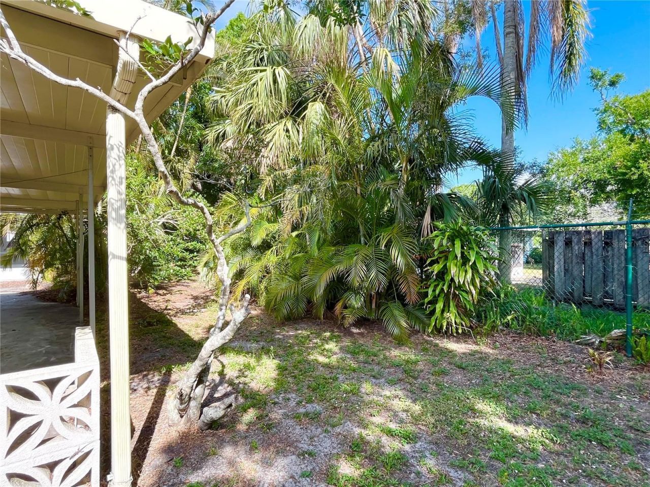 103 Oakwood Boulevard, Sarasota, FL 34237 Photo