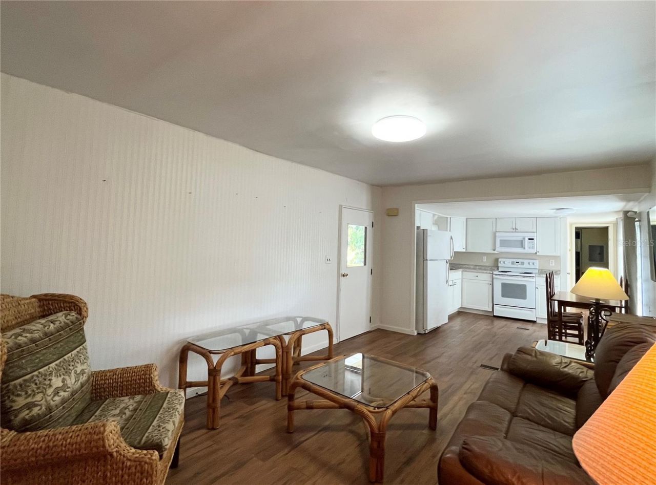 103 Oakwood Boulevard, Sarasota, FL 34237 Photo