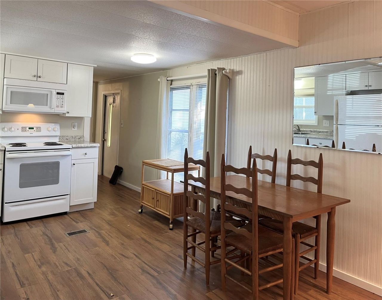 103 Oakwood Boulevard, Sarasota, FL 34237 Photo