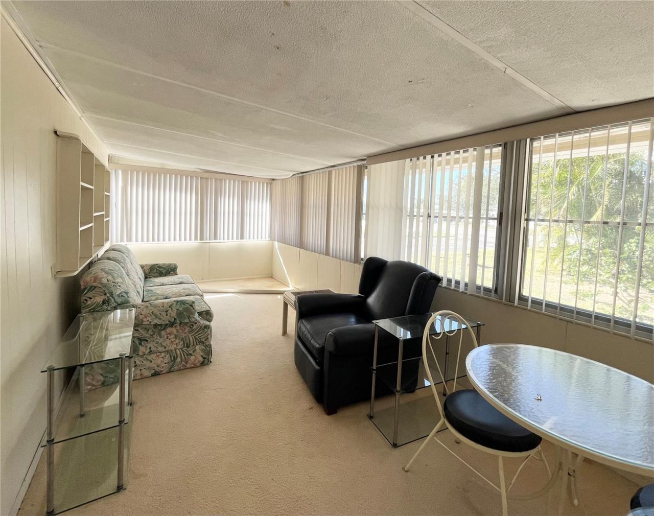 103 Oakwood Boulevard, Sarasota, FL 34237 Photo