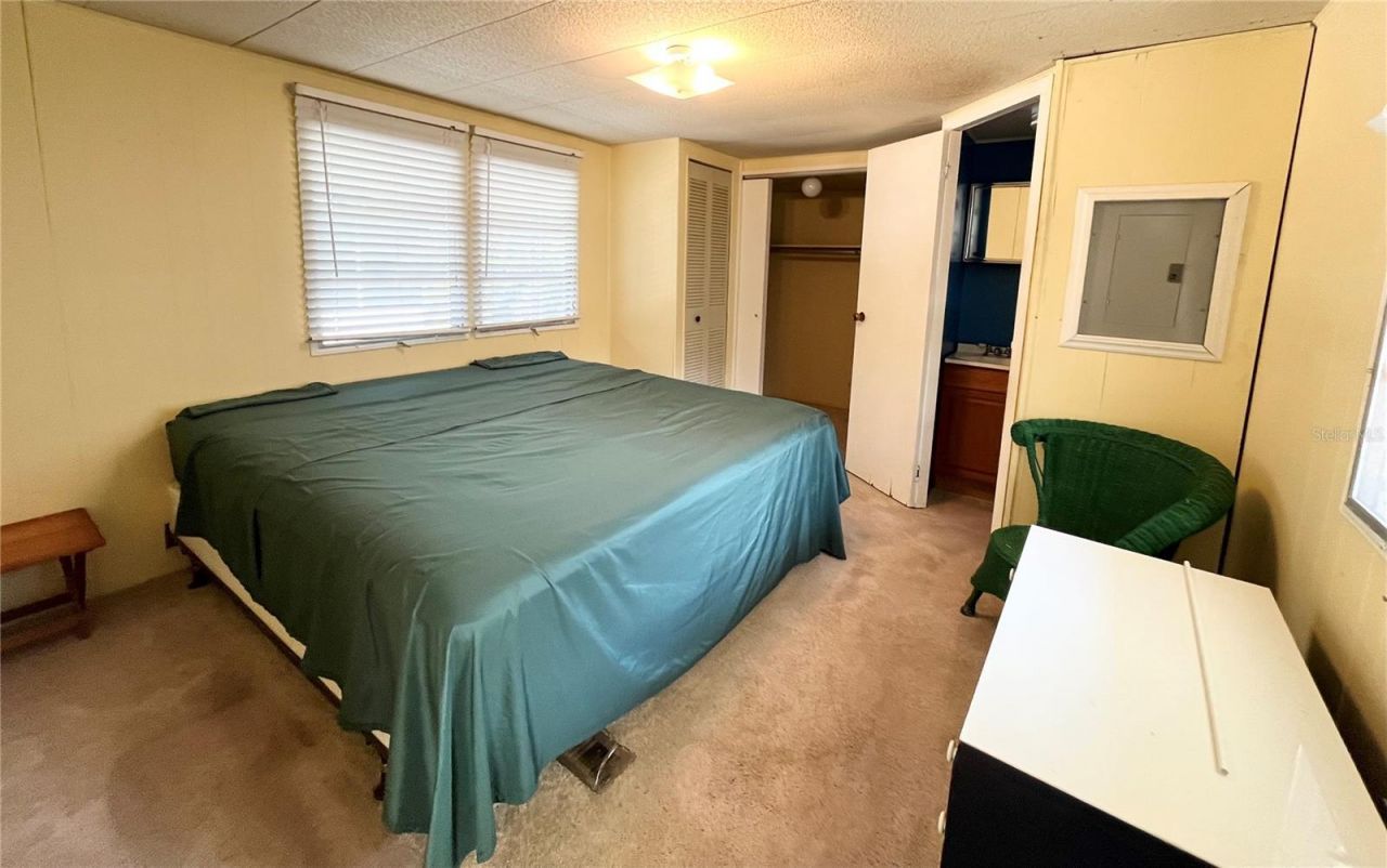 103 Oakwood Boulevard, Sarasota, FL 34237 Photo