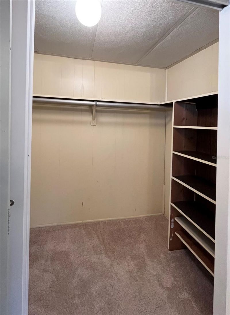 103 Oakwood Boulevard, Sarasota, FL 34237 Photo