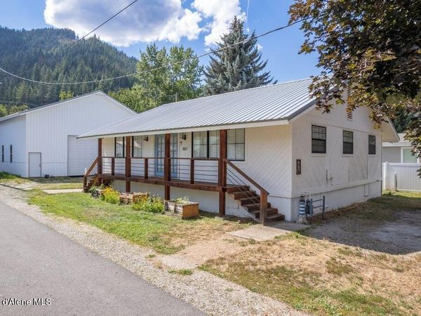 807 E Garden Ave, Osburn, ID 83849