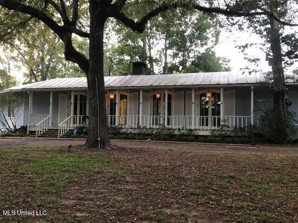 108 Dana Road, Natchez, MS 39120