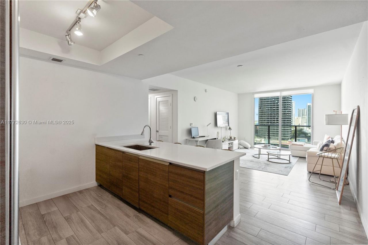 1100 S Miami Ave, Unit 2007, Miami, FL 33130 Photo