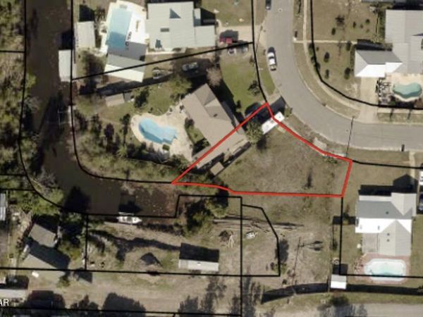 2137 Briawood Circle, Panama City, FL 32405